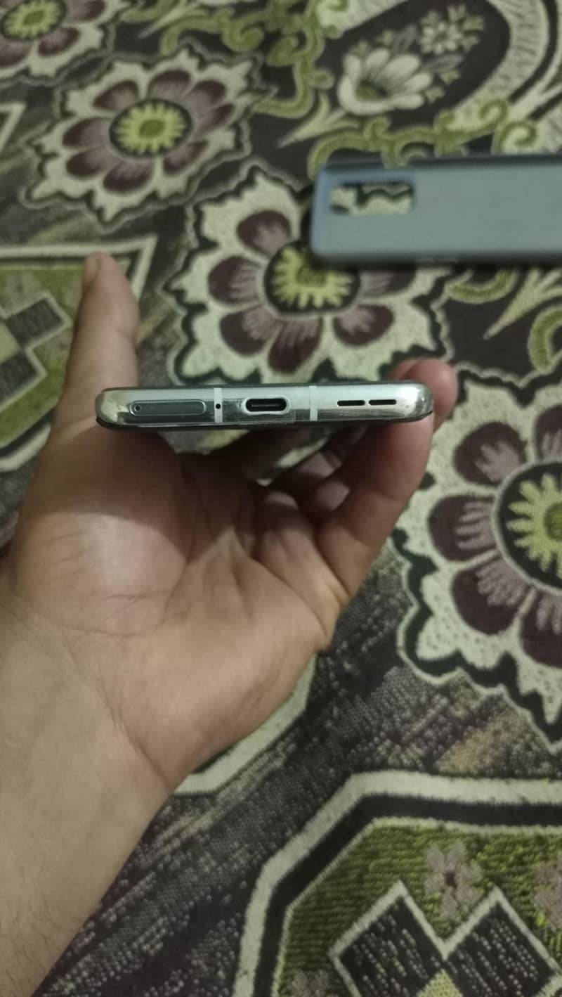 One Plus 9 Pro 4