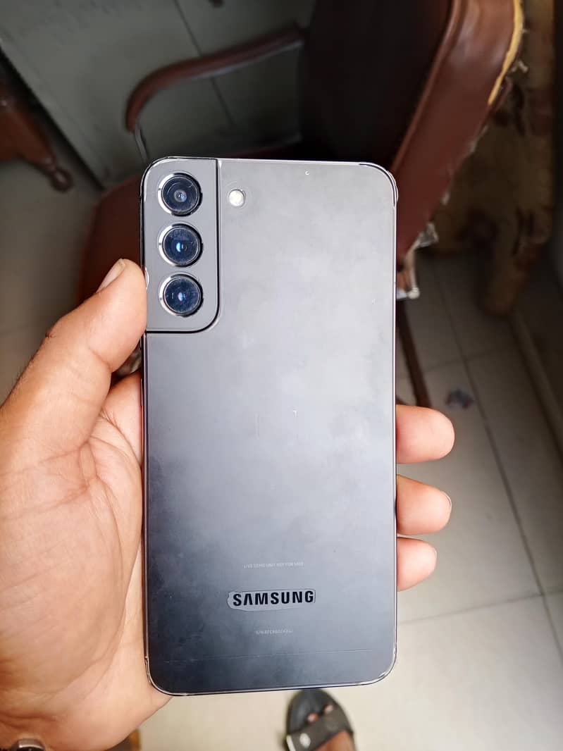 SAMSUNG S22 PLUS 0