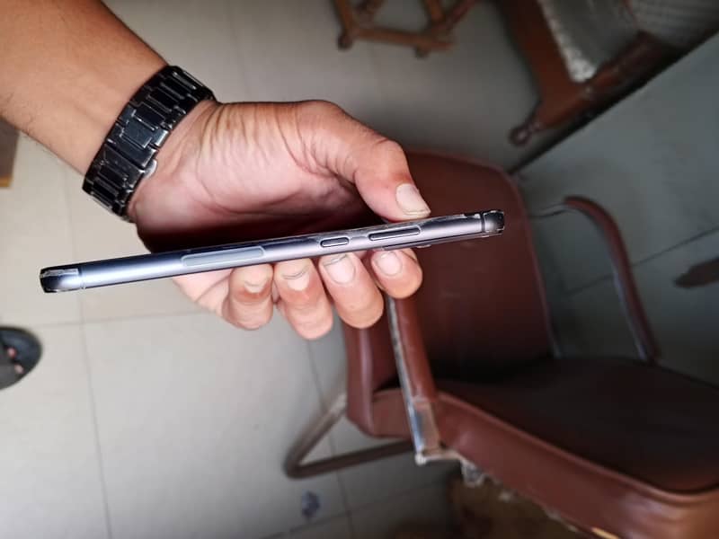 SAMSUNG S22 PLUS 3