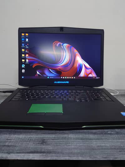 Alienware Gaming Laptop ( m17x r5 )