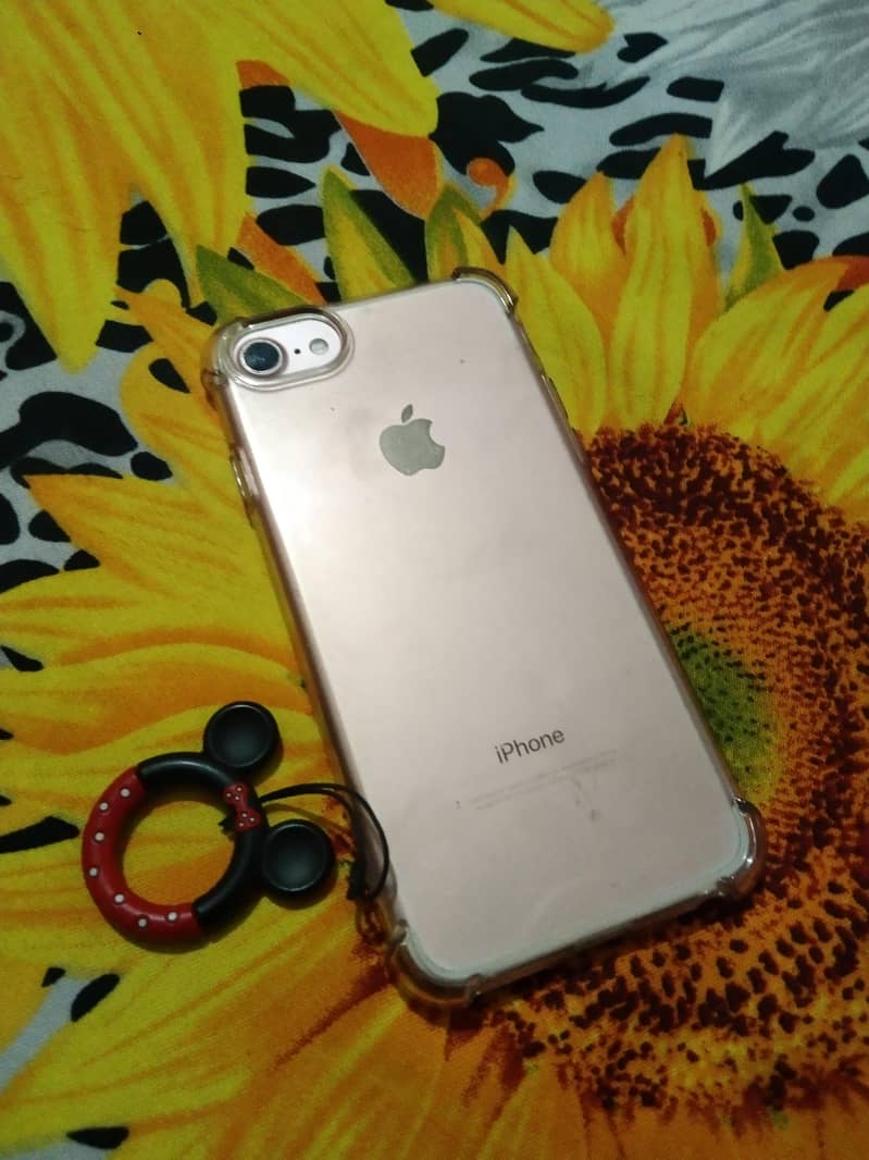 Apple iPhone 7 1