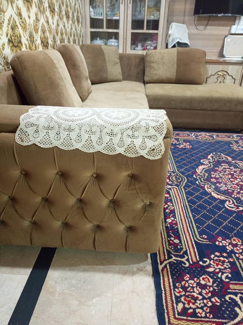 l shaped sofa 0