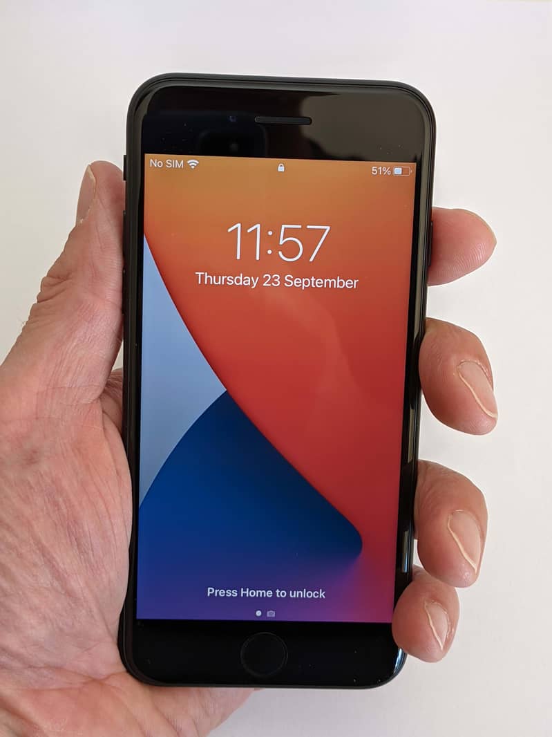 Apple iPhone SE 0