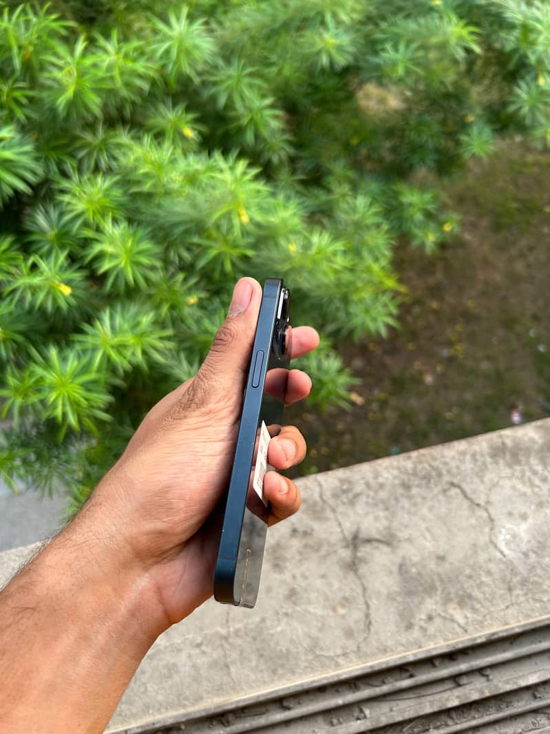 Apple iPhone 14 1