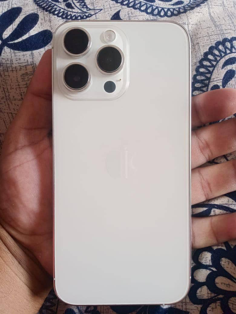Apple iPhone 14 Pro Max 0