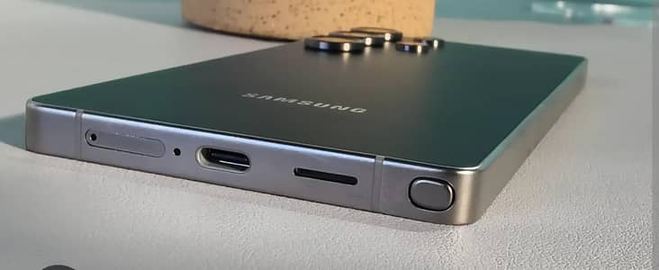 Samsung Mobile S25 Ultra 256 /12 non PTA