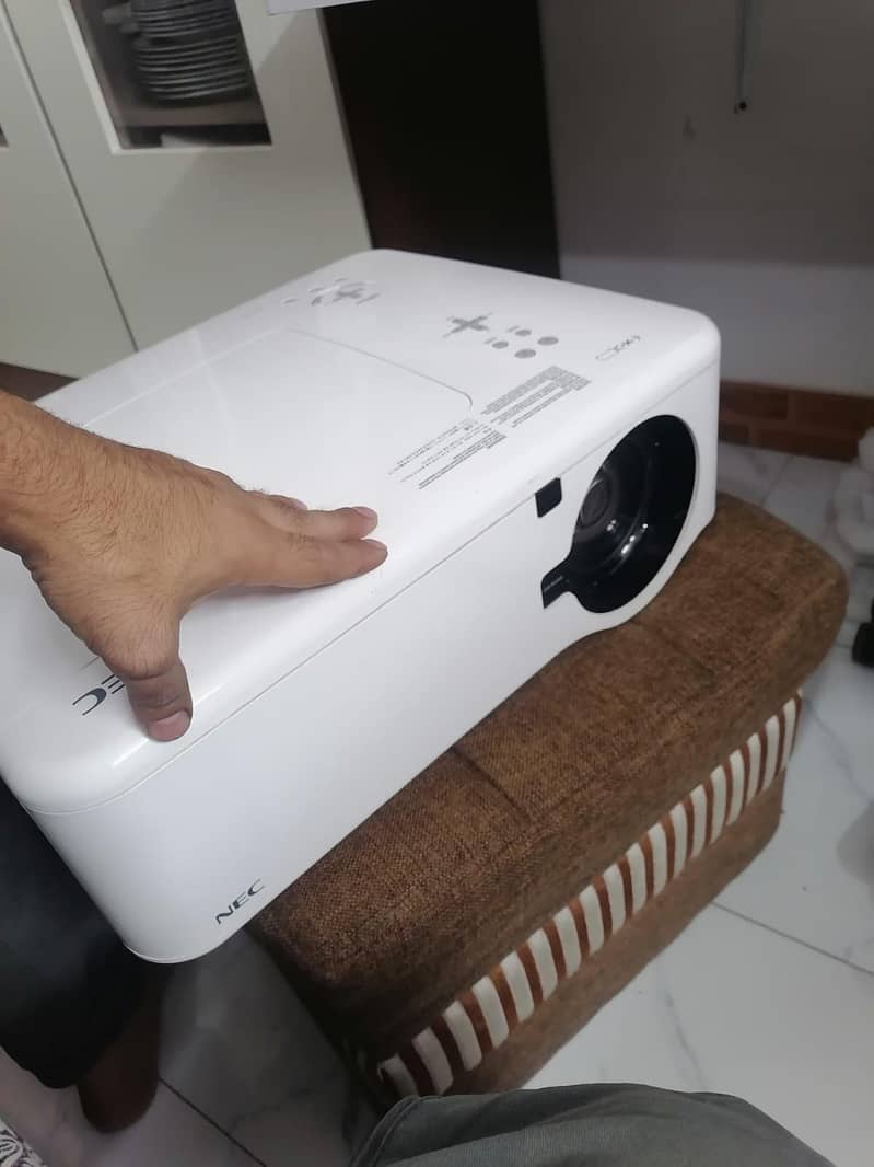 Nec professional projector 0