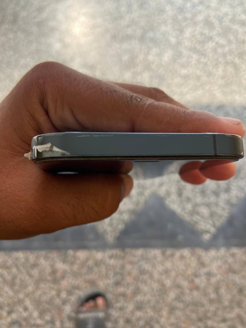 Apple iPhone 12 Pro 2