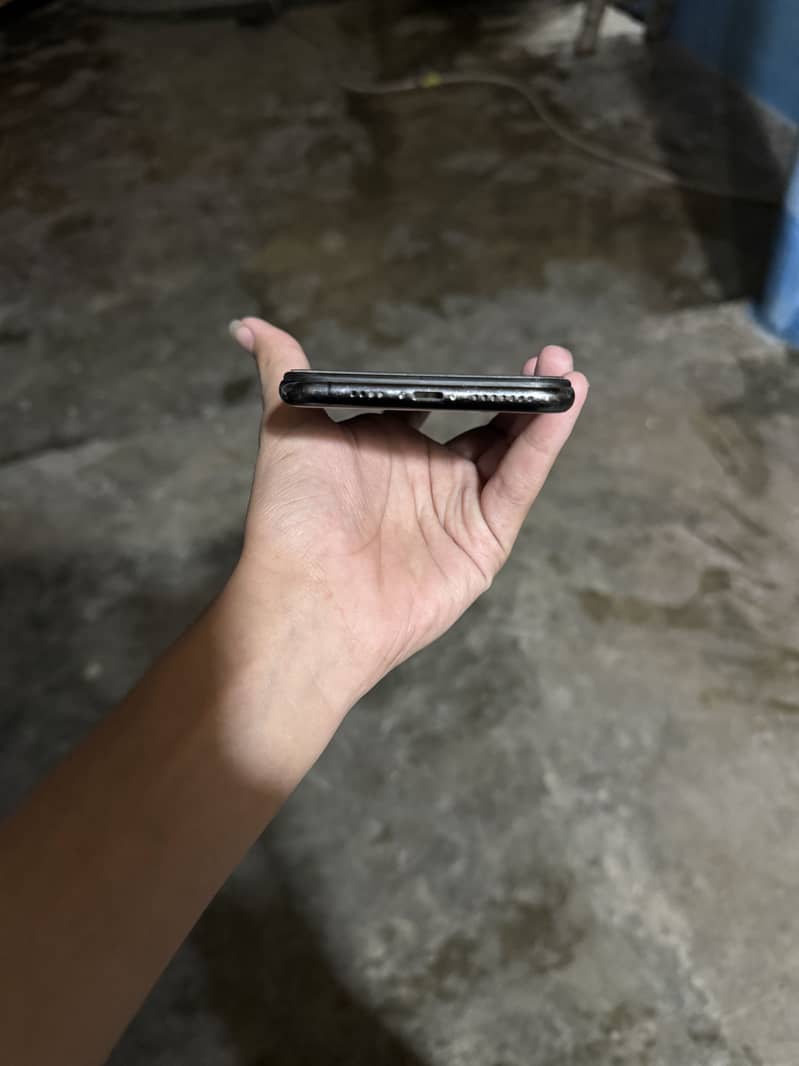 IPHONE XS MAX 7