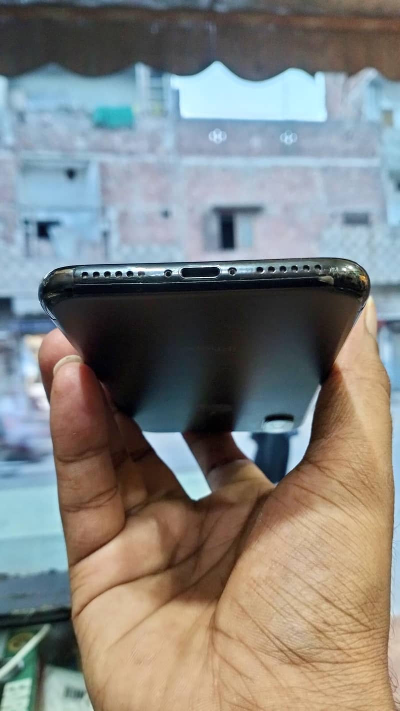 Apple iPhone X 1