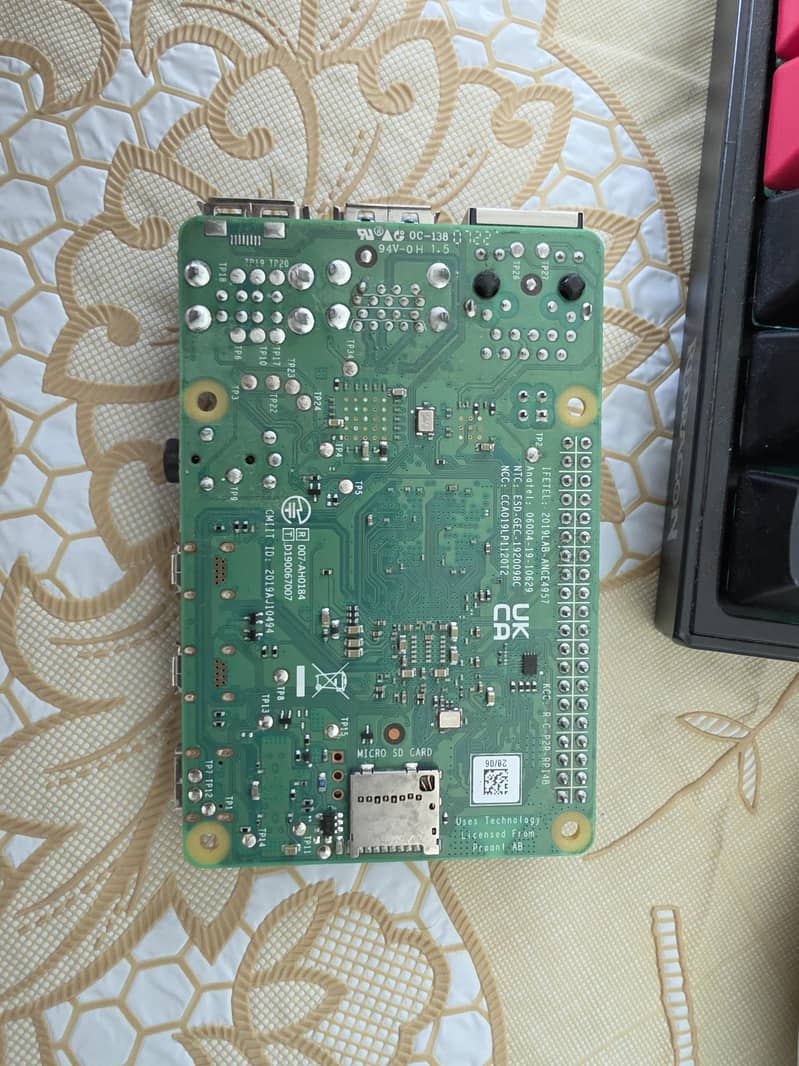 Raspberry pi 4B (4 GB) 3