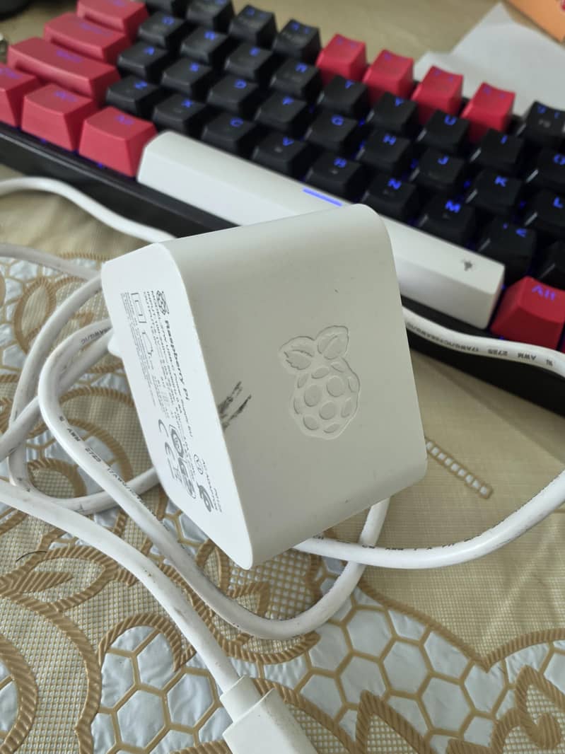 Raspberry pi 4B (4 GB) 5