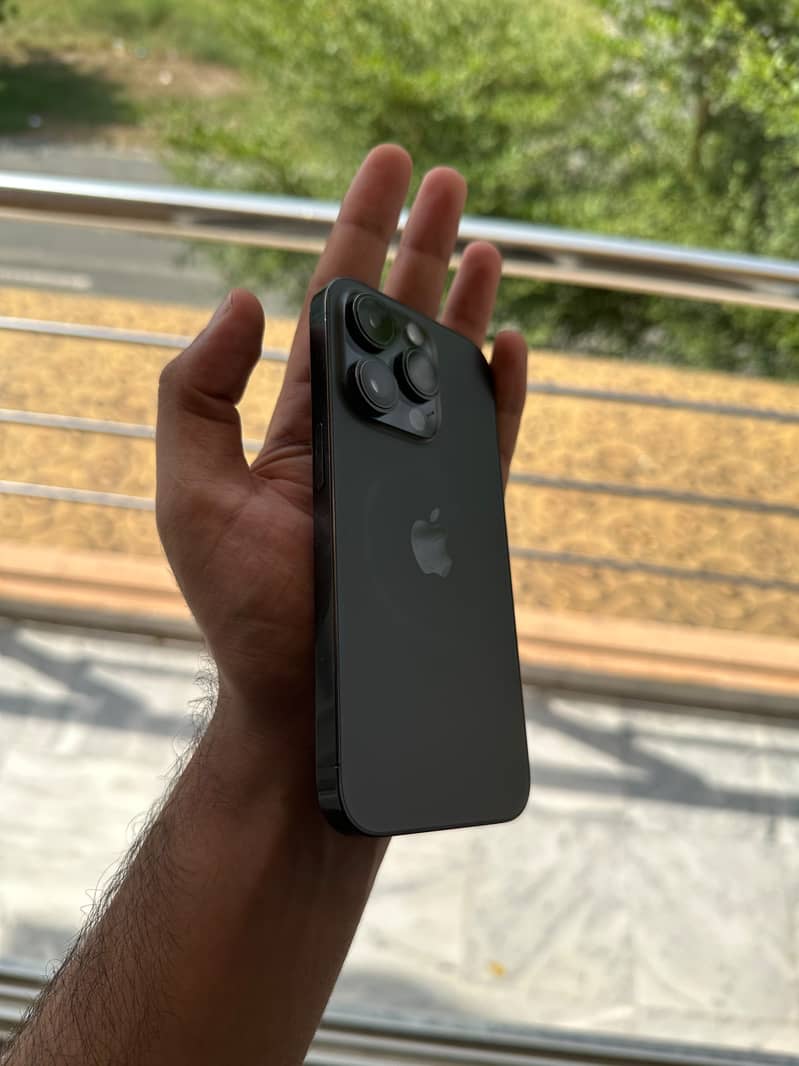 Apple iPhone 14 Pro 2