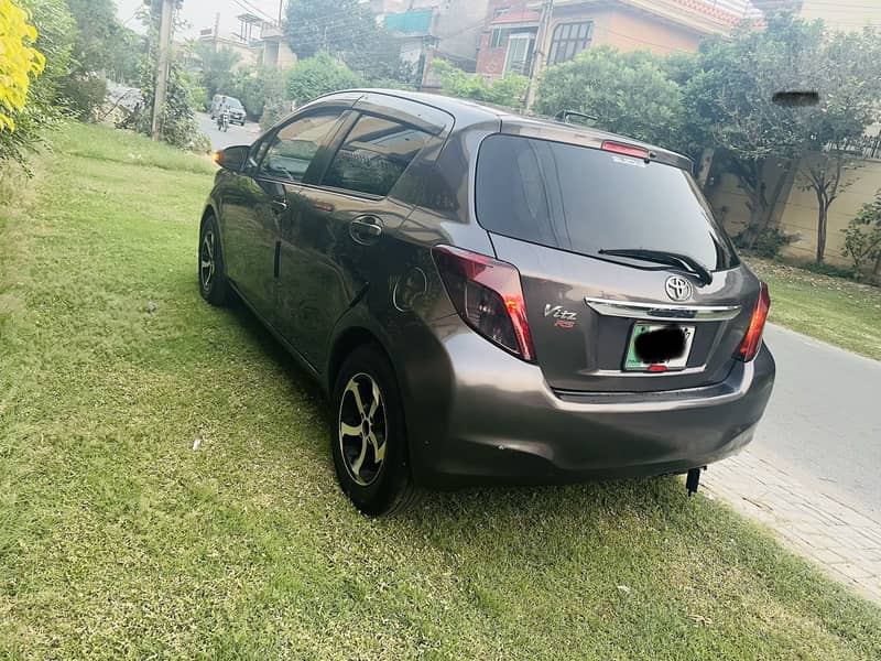 Toyota Vitz 2013 3
