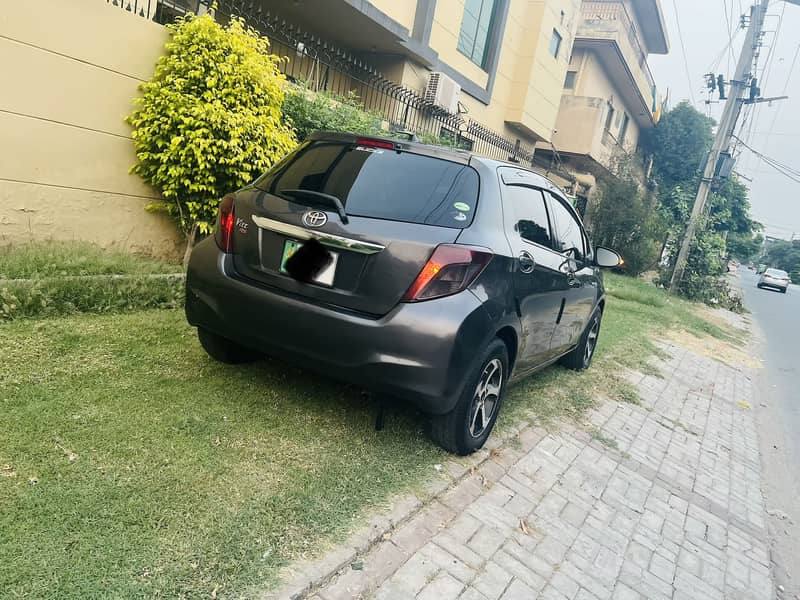 Toyota Vitz 2013 5