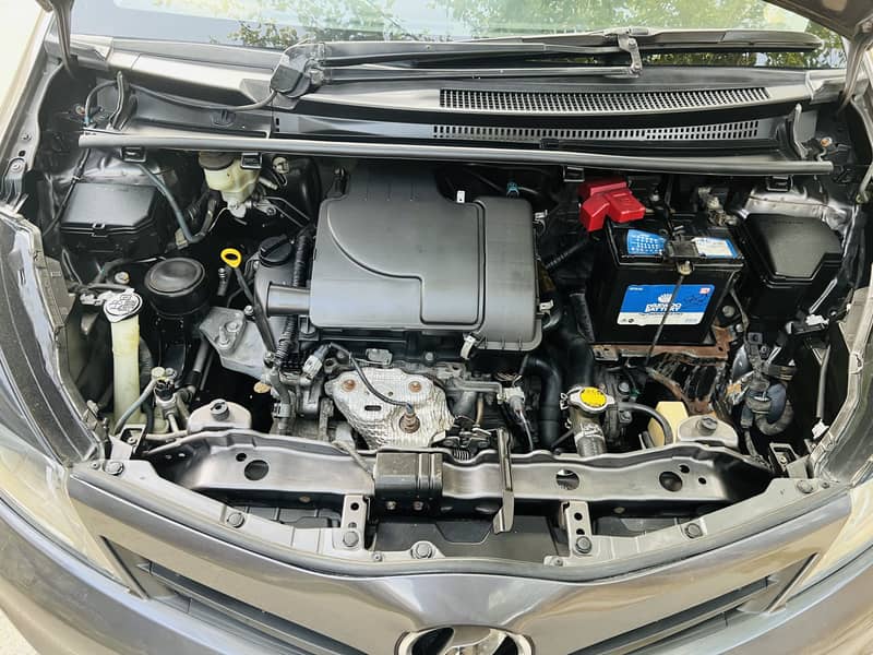 Toyota Vitz 2013 11