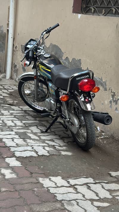 Honda 125 brand new applied for
