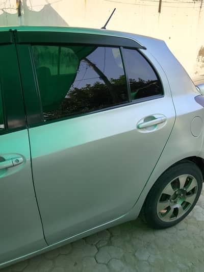 Toyota Vitz 2010/2014