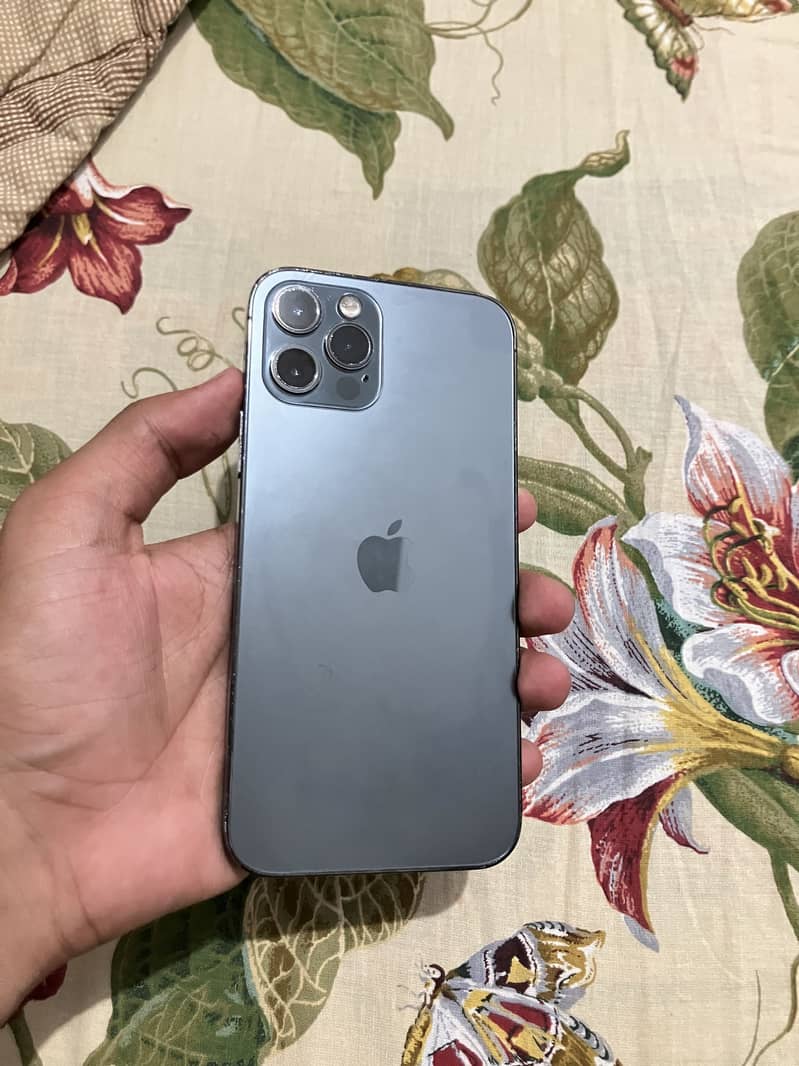 Apple iPhone 12 Pro 4