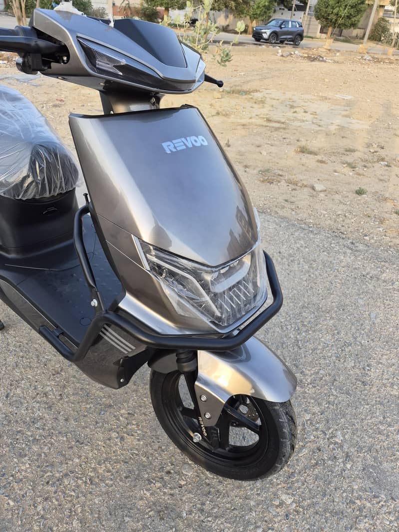 REVOO C32 4