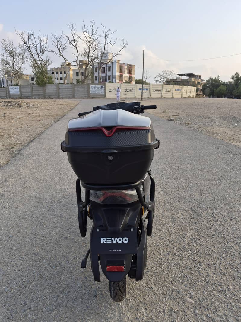 REVOO C32 10