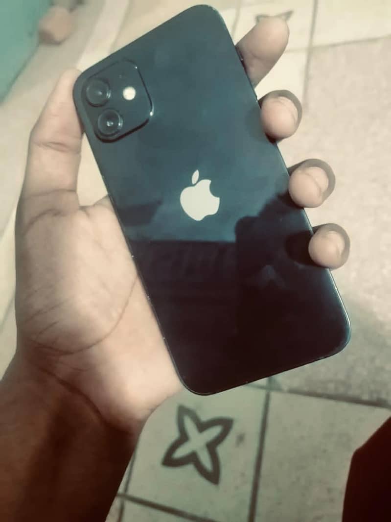 Apple iPhone 12 3