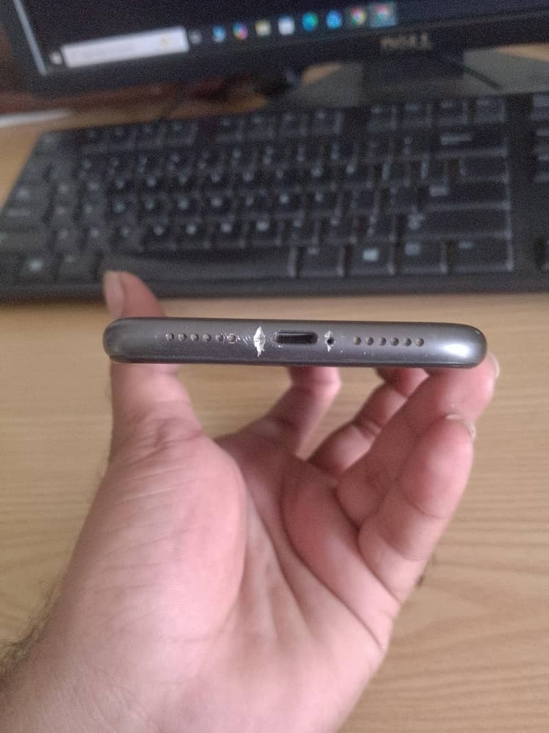 Apple iPhone 11 3