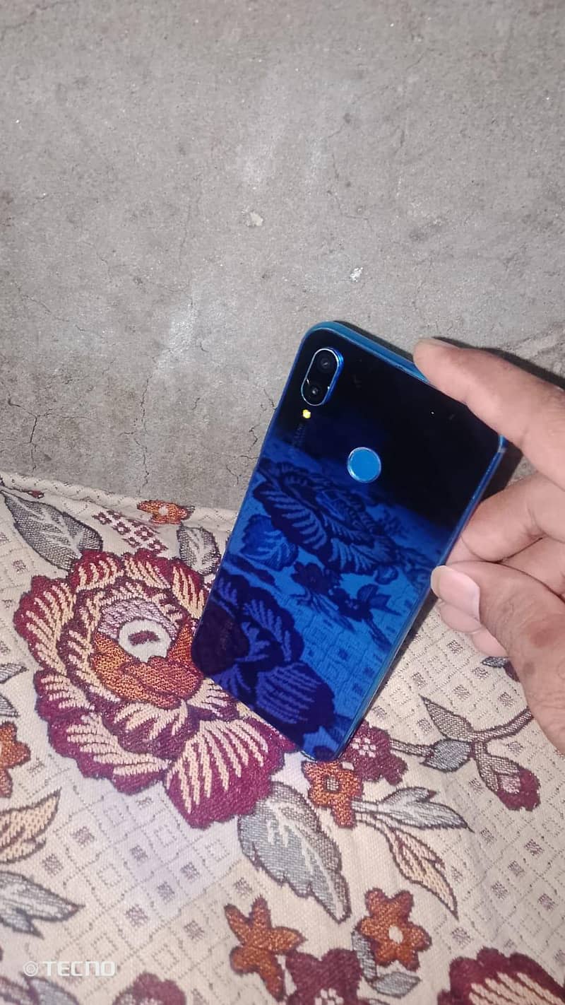 Huawei Nova 3i 3