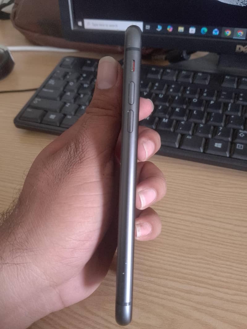 Apple iPhone 11 5