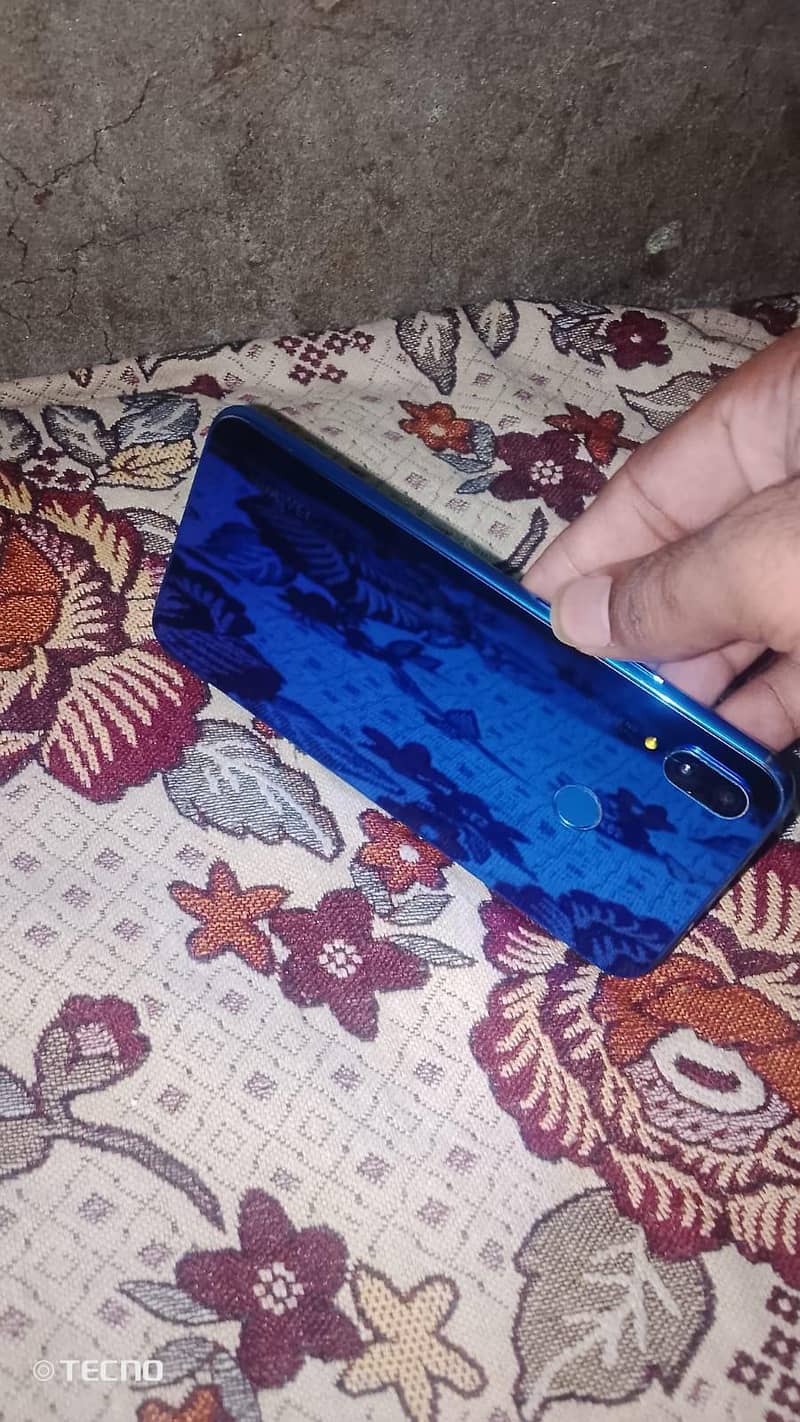 Huawei Nova 3i 4