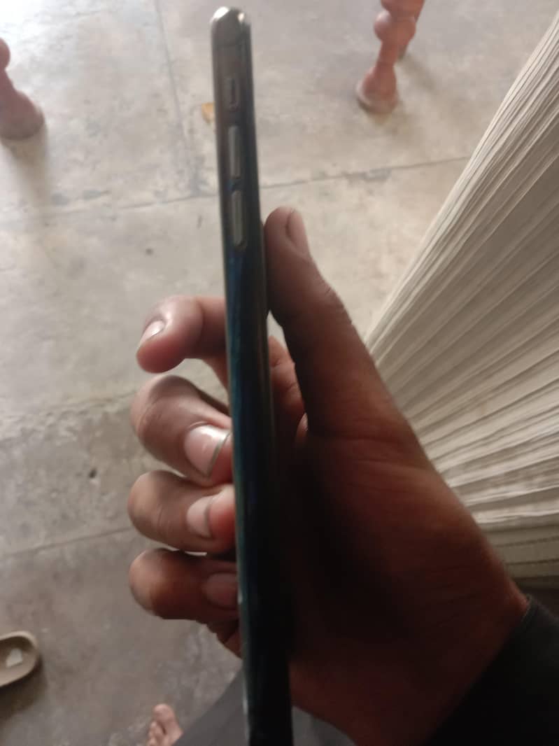 Apple iPhone 11 Pro Max 1