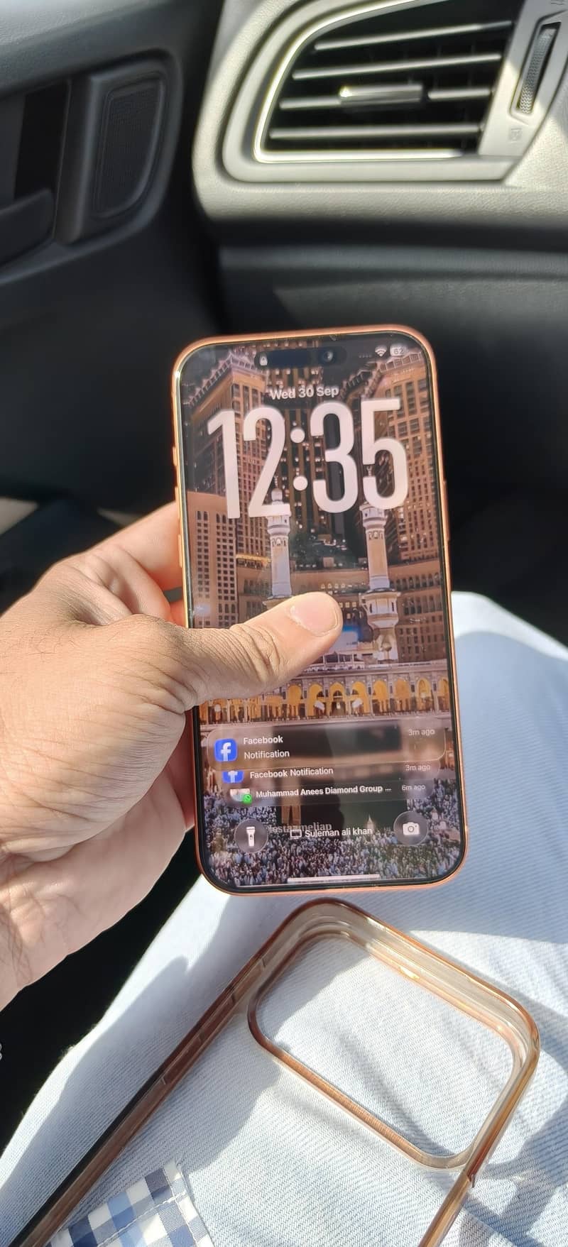 Apple iPhone 17 Pro Max 2