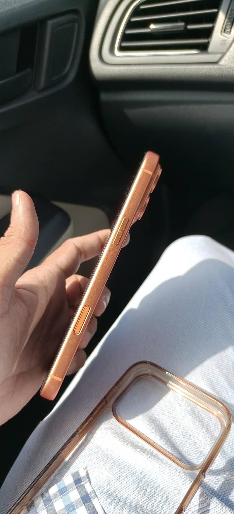 Apple iPhone 17 Pro Max 4