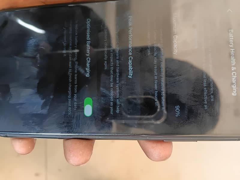 Apple iPhone 11 4