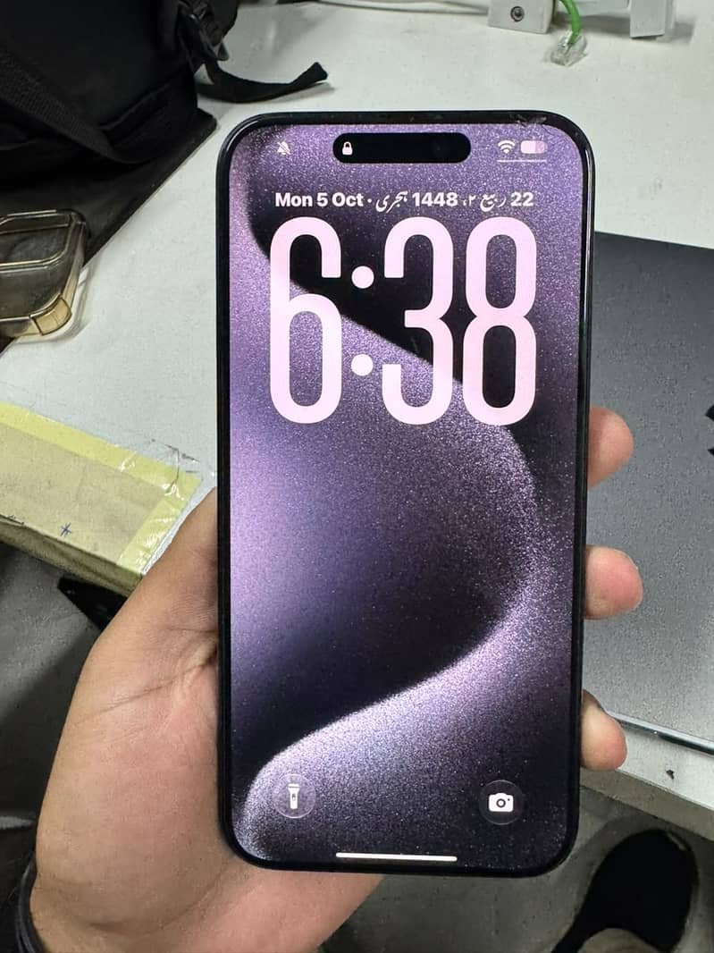 Apple iPhone 15 Pro Max 2