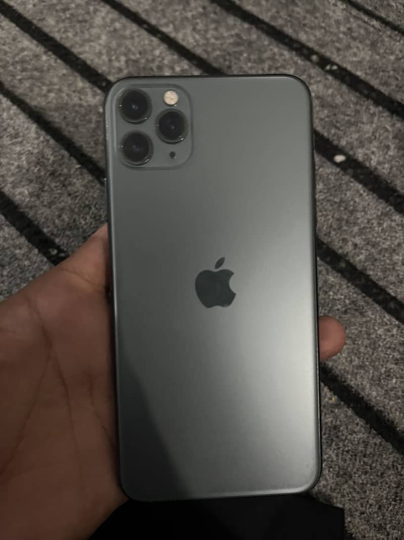 Apple iPhone 11 Pro Max 4