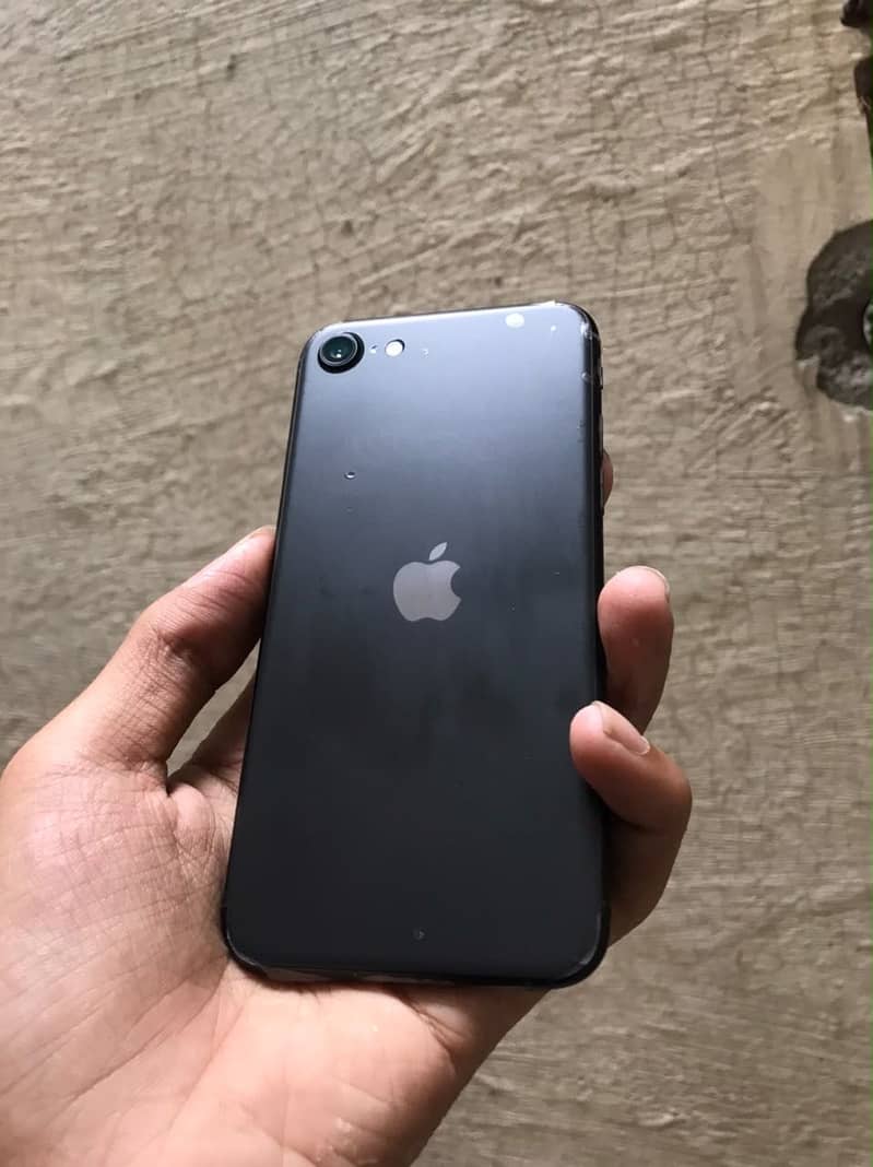 Apple iPhone SE 3