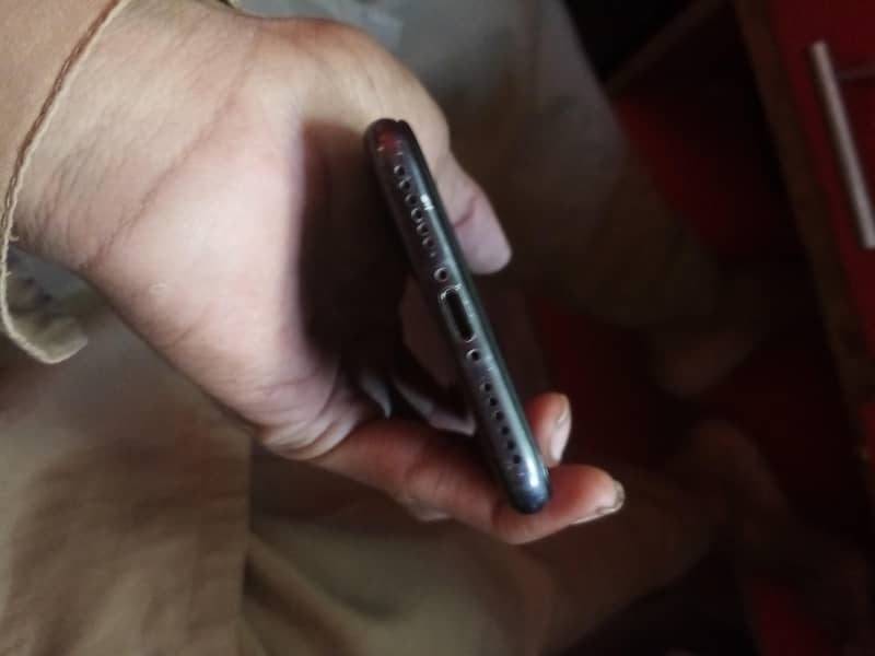 Apple iPhone 7 0