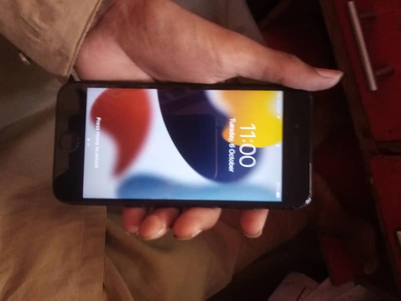 Apple iPhone 7 2