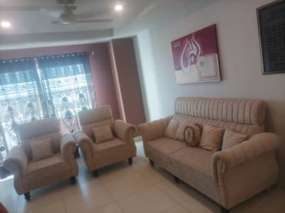 5 Seater Sofa Set in immaculate condion -Beautiful shine marble design