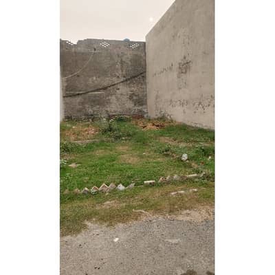 3.44 Marla Corner 40 Feet Road Plot Available For Sale