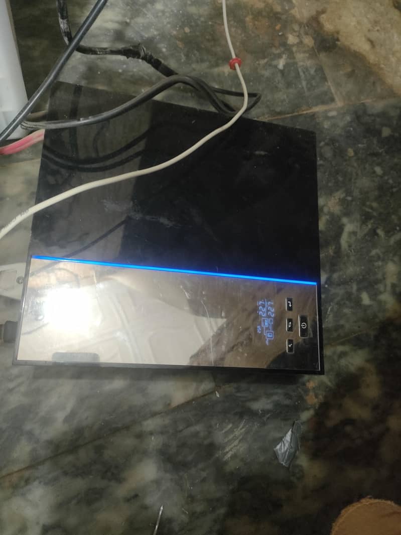 UPS WITH BATTERY 1