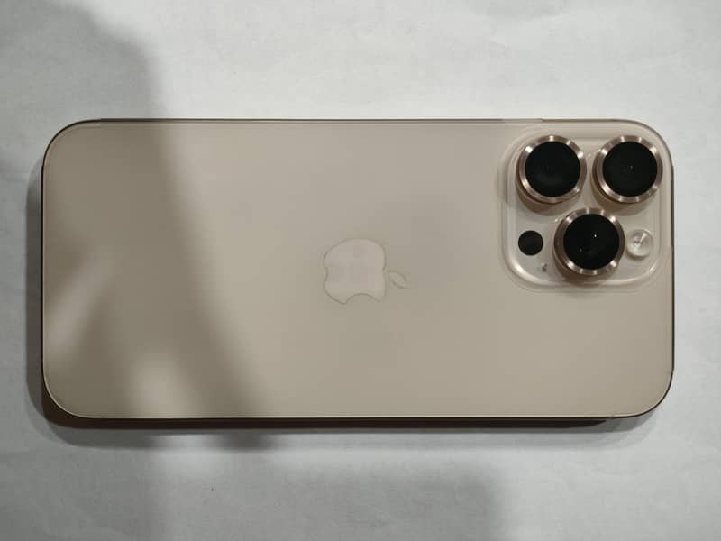 Apple iPhone 16 Pro Max 0