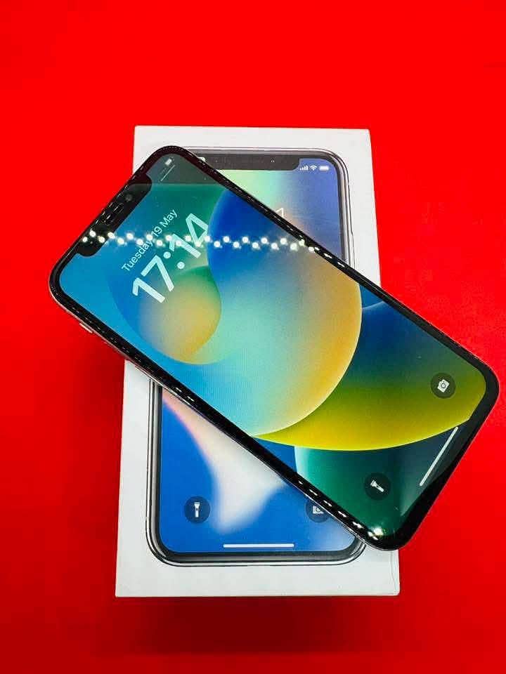 Apple iPhone X 5