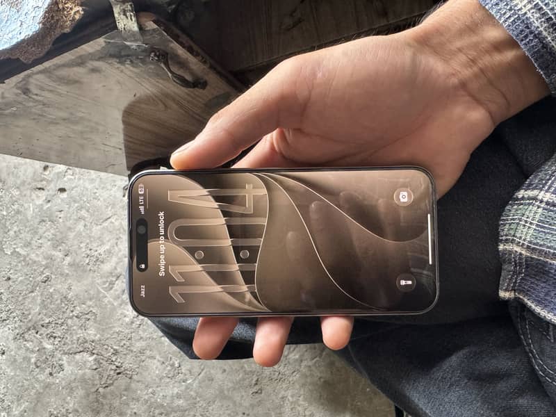 Apple iPhone 15 Pro Max 5