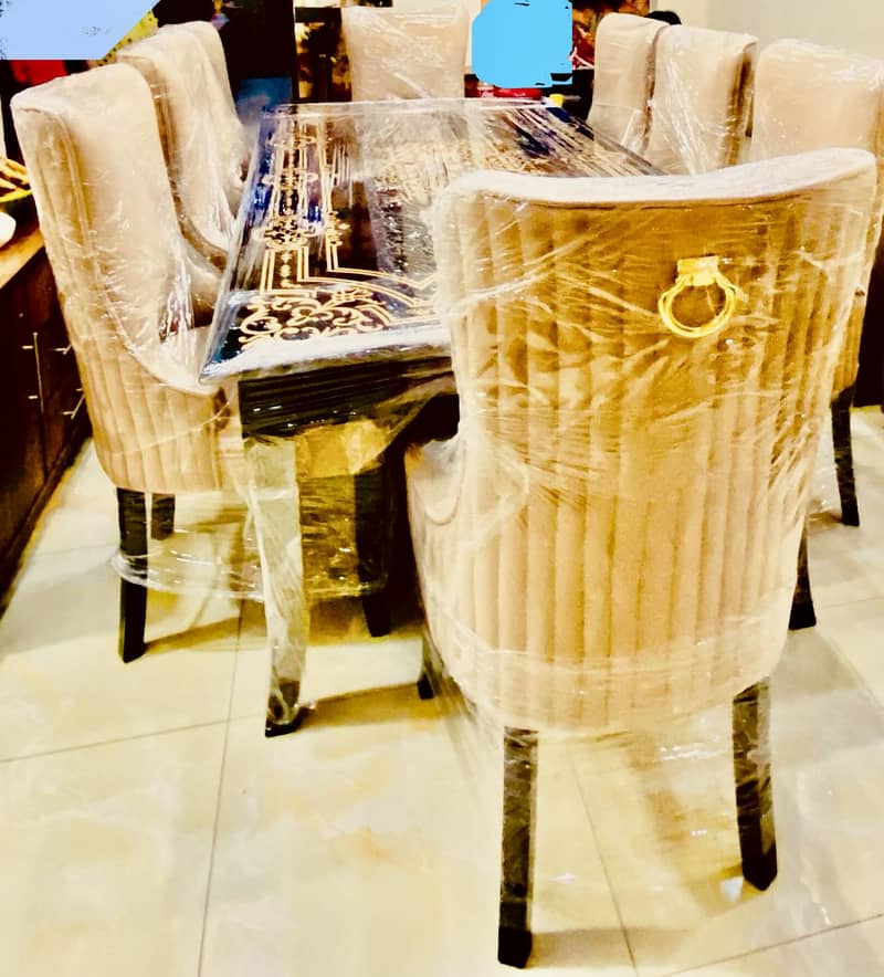 Luxury dining table 1
