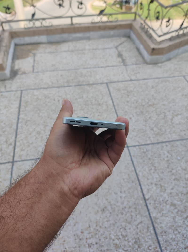 One Plus Ace 2V 6