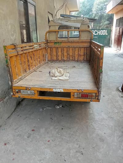 loader rickshaw for sell in good condition