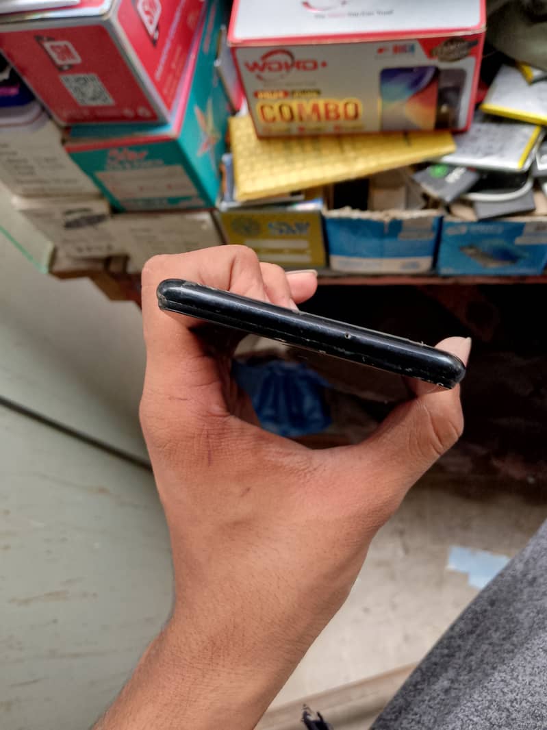 Samsung Mobile A7 2