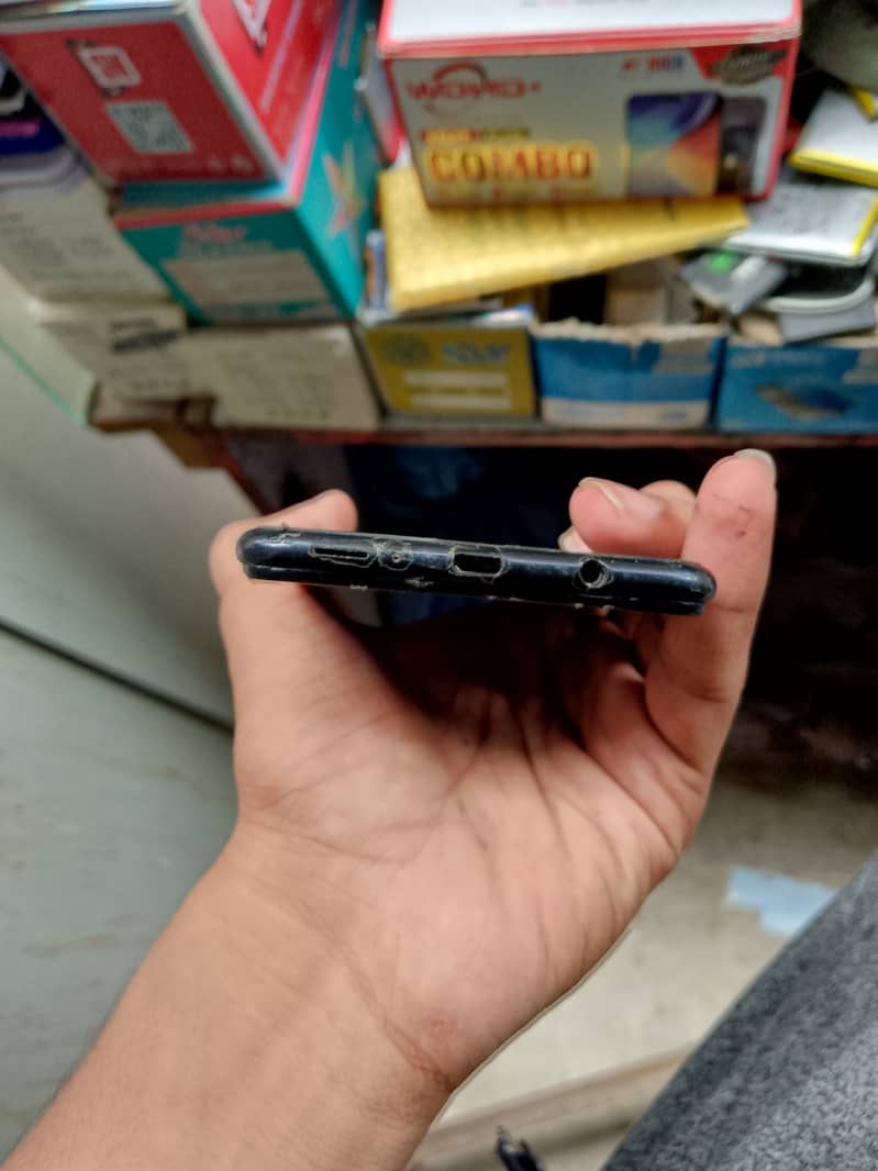 Samsung Mobile A7 3